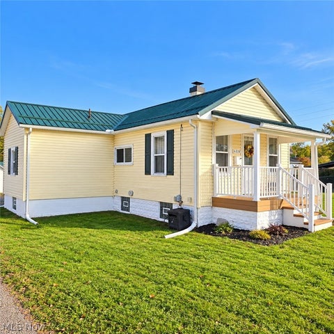 Tiny photo for 603 Oxford Avenue, Newcomerstown, OH 43832 (MLS # 5256926)