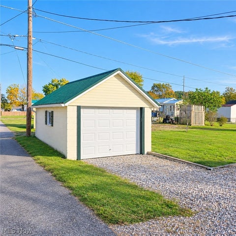 Tiny photo for 603 Oxford Avenue, Newcomerstown, OH 43832 (MLS # 5256926)