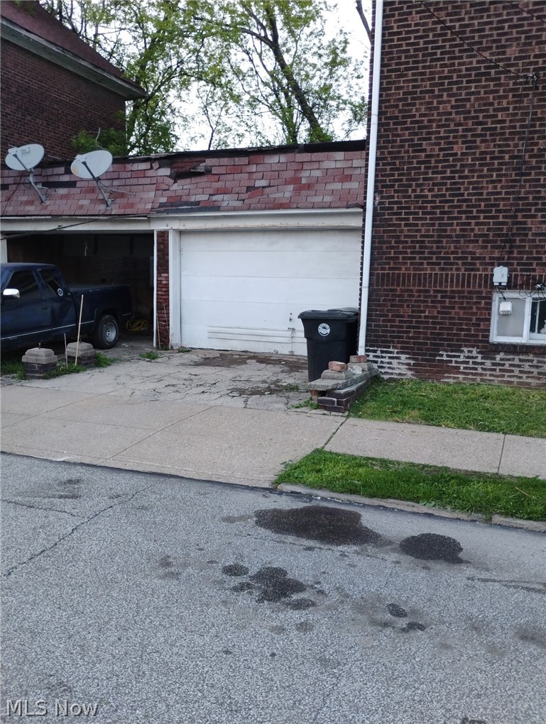 10809 East Boulevard