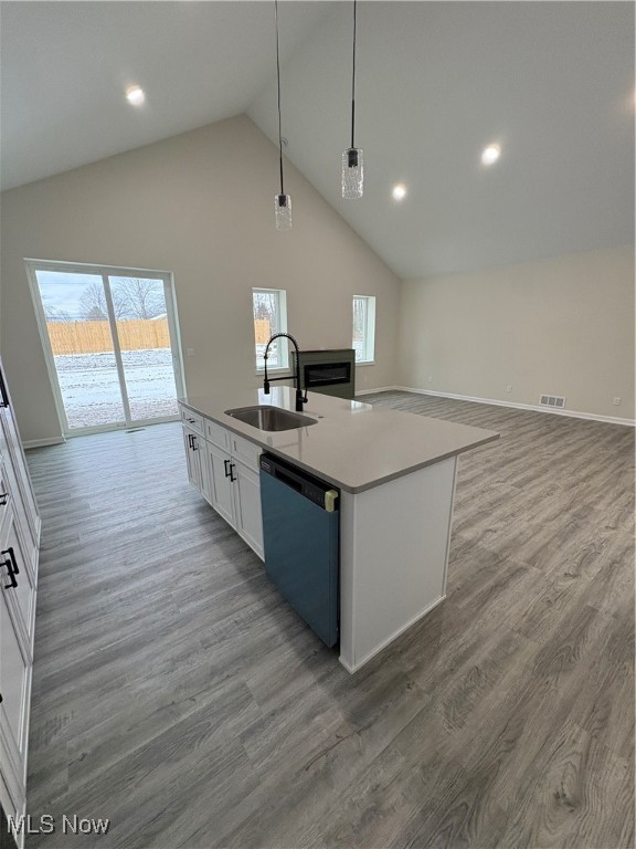 Roaming Rock - Residential