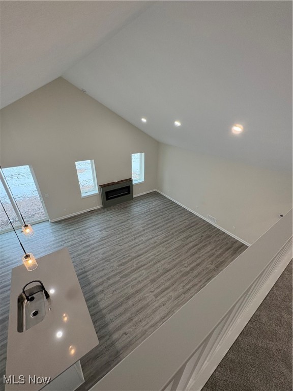 Roaming Rock - Residential