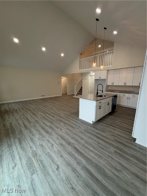 Roaming Rock - Residential