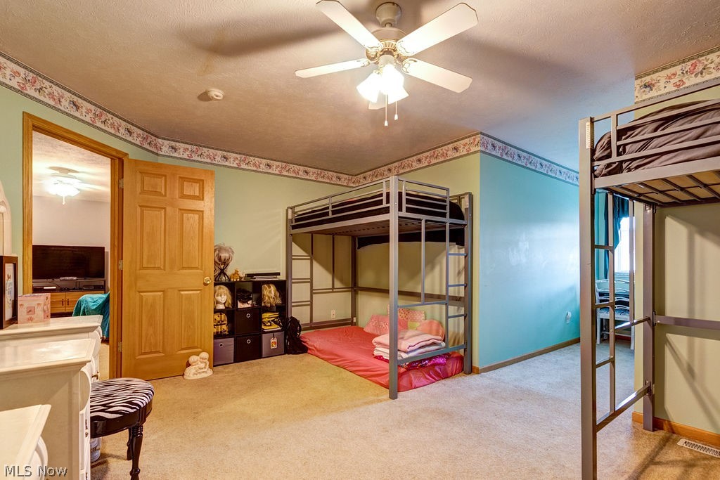 Schooners Cover Condos Ph 01b - Residential