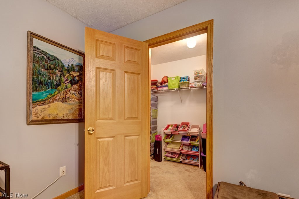 Schooners Cover Condos Ph 01b - Residential