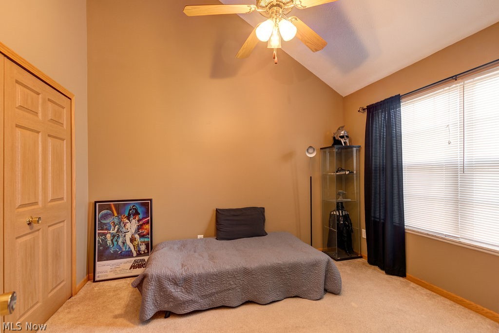 Schooners Cover Condos Ph 01b - Residential