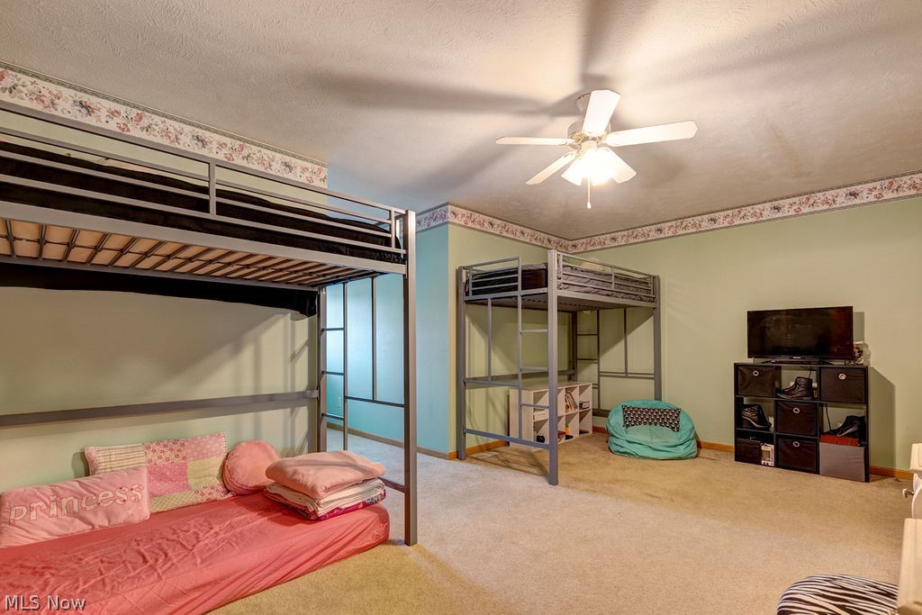 Schooners Cover Condos Ph 01b - Residential