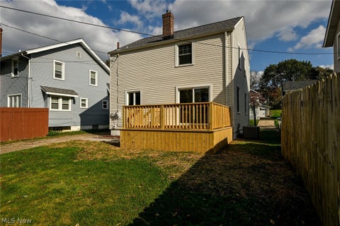 Tiny photo for 1444 Oakwood Avenue, Akron, OH 44301 (MLS # 5253269)