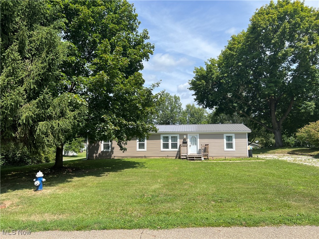 495 2nd Street, Brewster, Ohio image 1