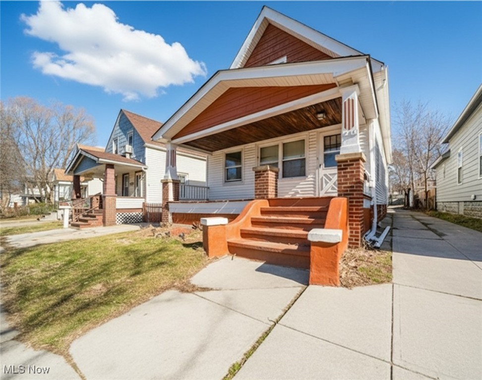 2117 W 81st Street W