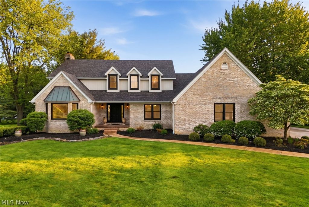 Photo of 8315 Misty Ridge Trail, Poland, OH 44514 (MLS # 5209284)