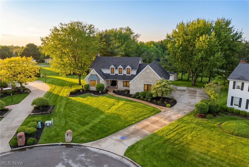 Photo of 8315 Misty Ridge Trail, Poland, OH 44514 (MLS # 5209284)