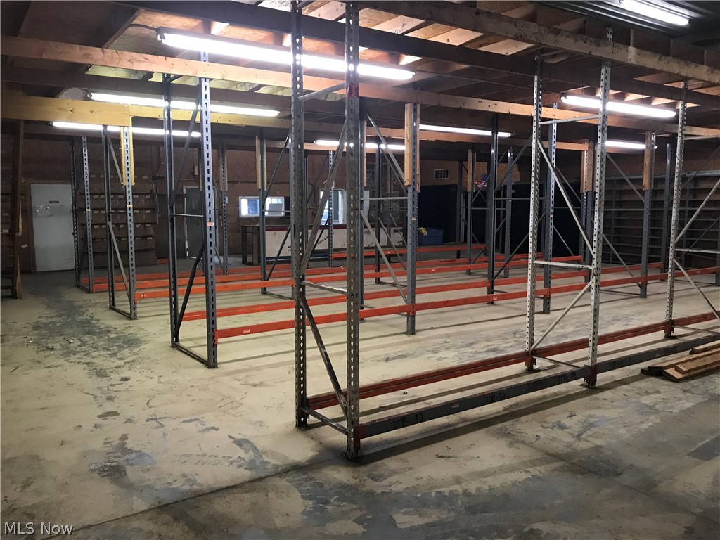 Horsefield Tr - Commercial Lease