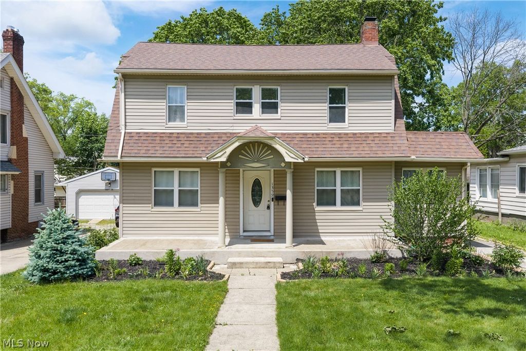 Photo of 1359 Delia Avenue, Akron, OH 44320 (MLS # 5211764)