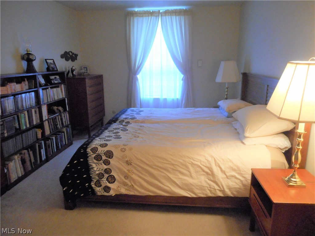 Silver Lake Towers Condo - Residential