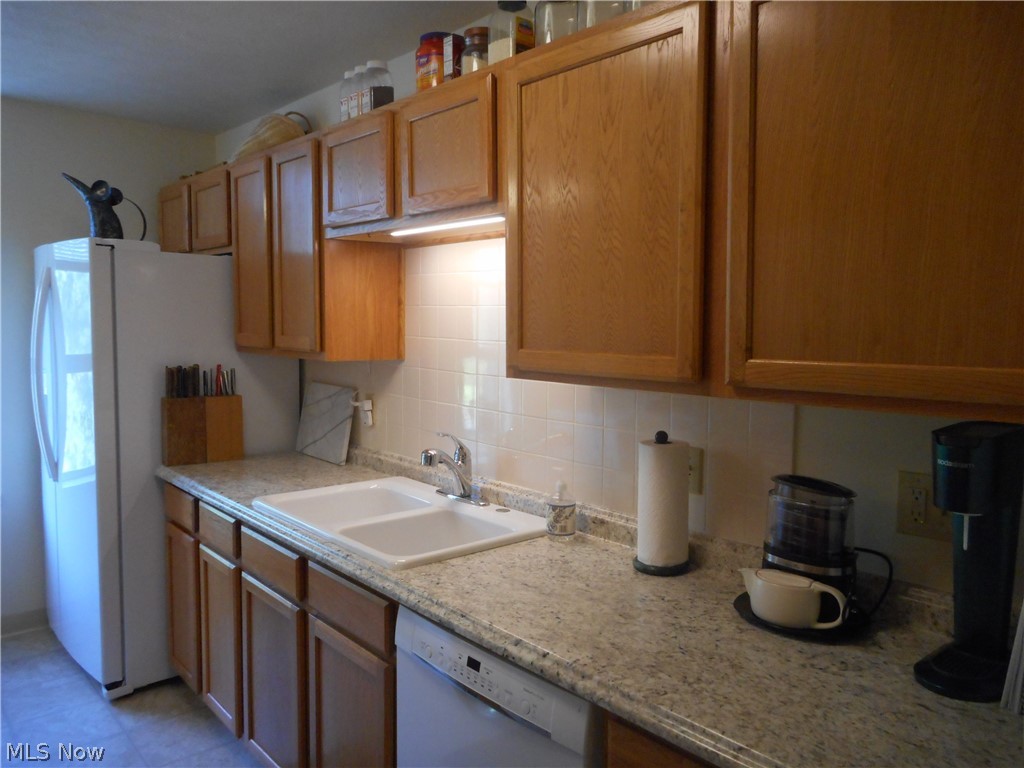 Silver Lake Towers Condo - Residential