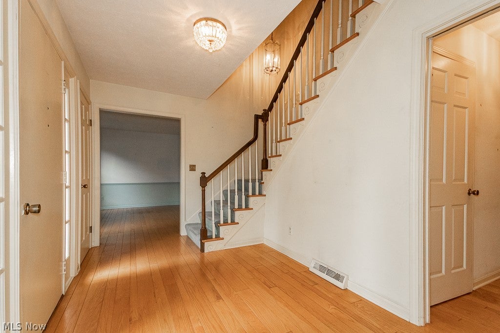 6555 Creekside Trail