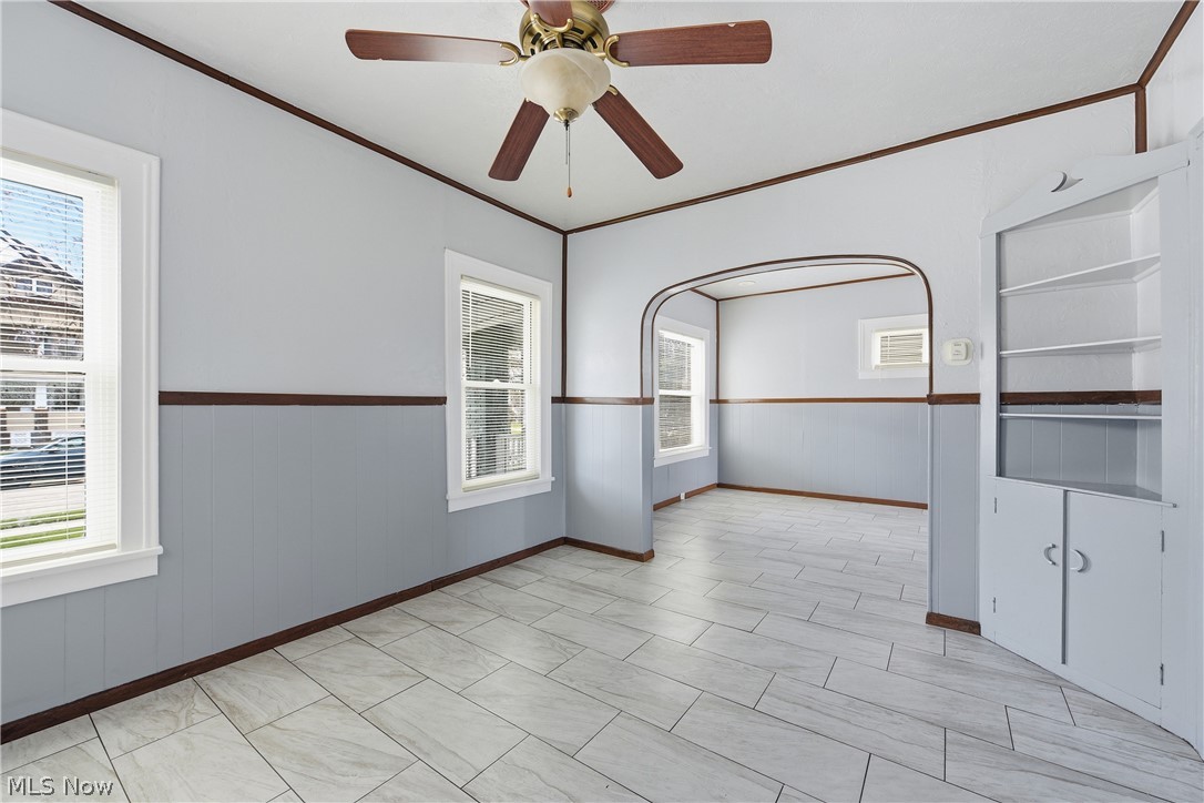 E R Cowins West 95th Street Su - Residential