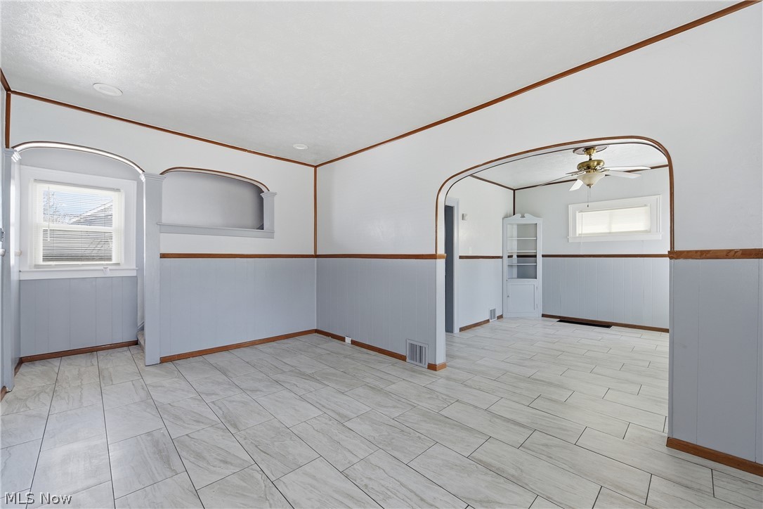 E R Cowins West 95th Street Su - Residential