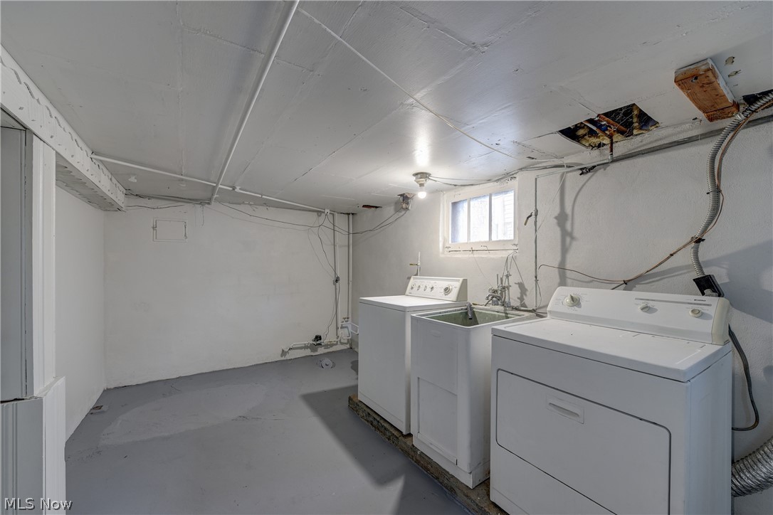 E R Cowins West 95th Street Su - Residential