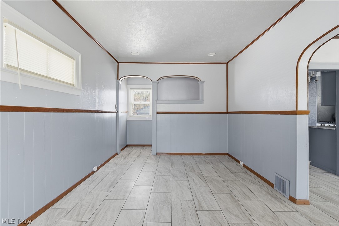 E R Cowins West 95th Street Su - Residential