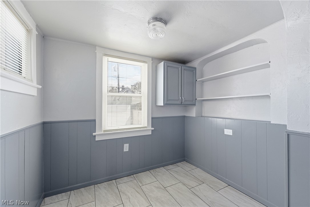 E R Cowins West 95th Street Su - Residential