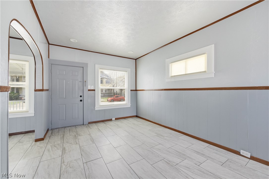 E R Cowins West 95th Street Su - Residential