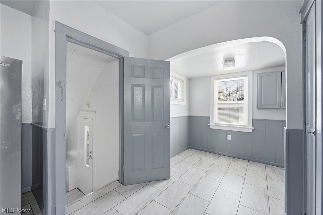 E R Cowins West 95th Street Su - Residential