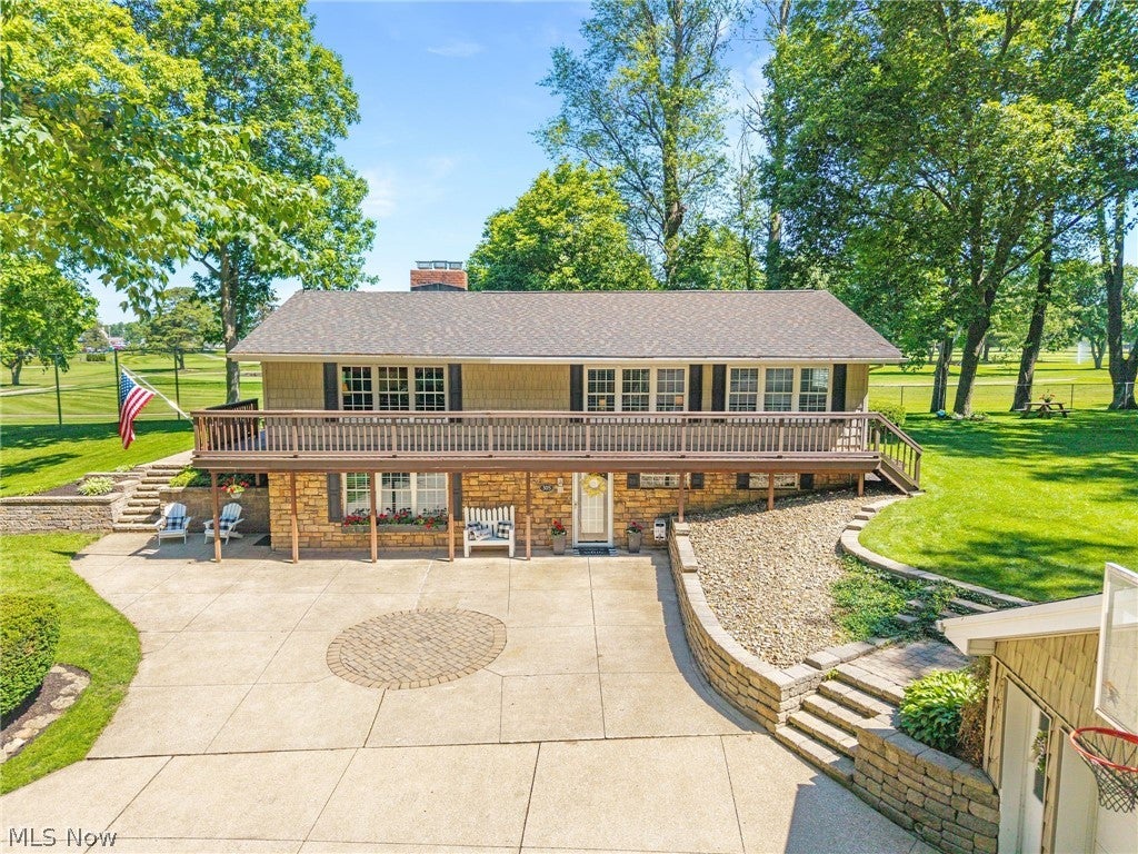 Photo of 305 Hedgewood Drive, Akron, OH 44319 (MLS # 5217314)