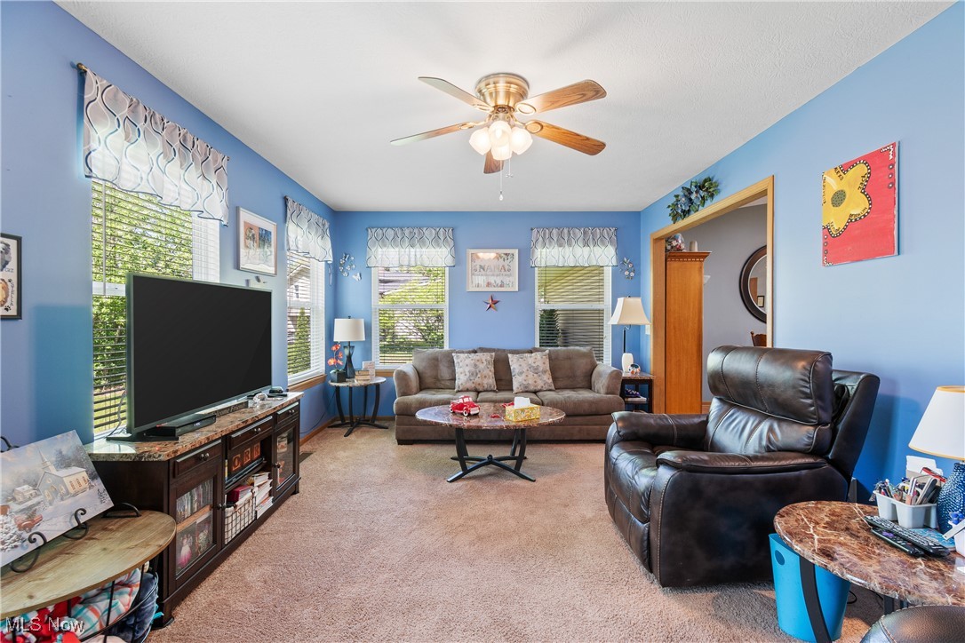 608 Lynnview Street, Hartville, Ohio image 23