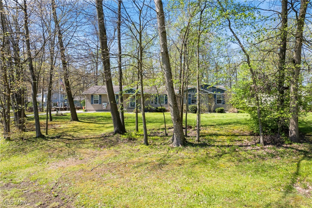 608 Lynnview Street, Hartville, Ohio image 4