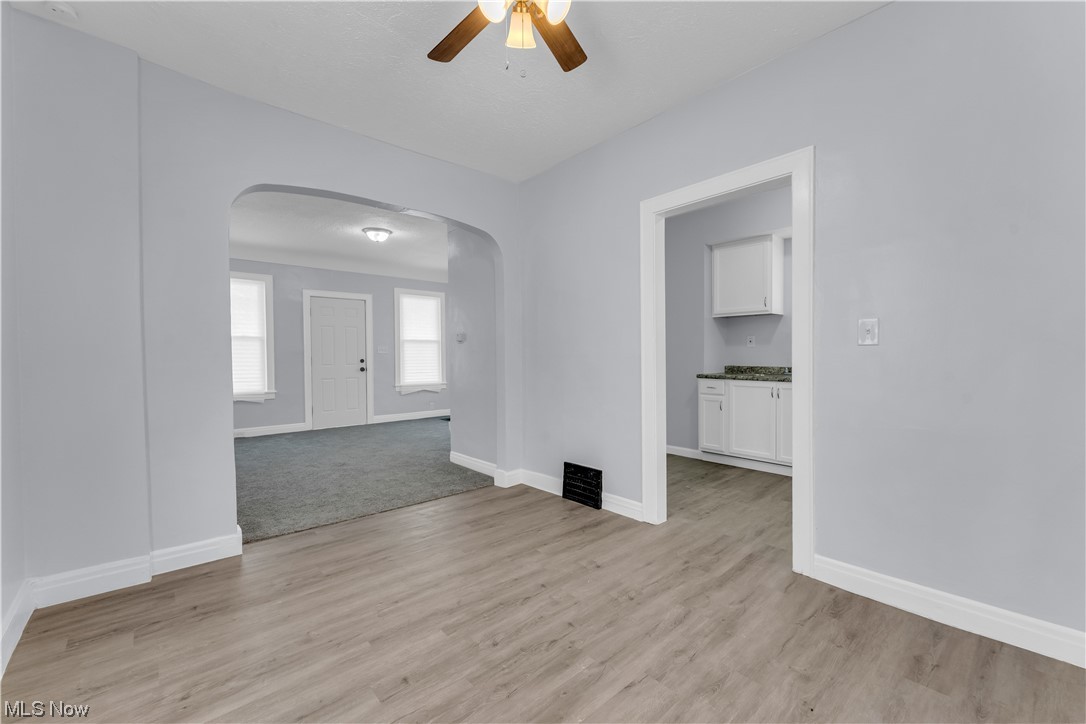 S H Kleinmans Regal Park - Residential Lease