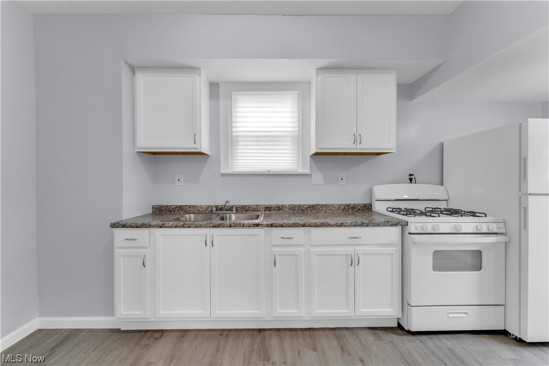 S H Kleinmans Regal Park - Residential Lease