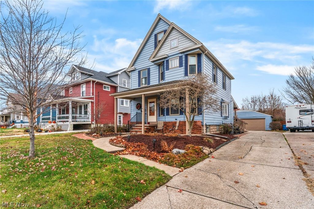 Photo of 1123 W 6th Street, Lorain, OH 44052 (MLS # 5191744)