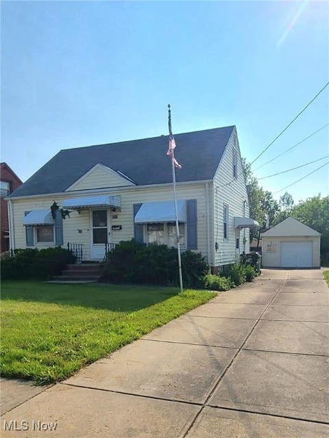 Photo for 920 E 218th Street