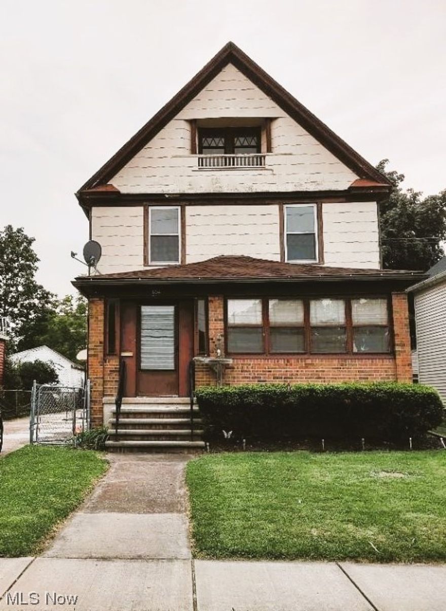 Welcome to 654 Oberlin Avenue, Lorain.  This Two Story Colonial has been well cared and is literally "move in ready" with immediate possession upon Transfer of Title.  Boasting several fine upgrades and updates which include Newer Central Air, Furnace, Hot Water Tank, Updated Electrical Panel, Most Vinyl Windows Main and Upper Levels, and Newer Carpet & Flooring on Main Level and Bedrooms, Freshly Painted Interior throughout, plus more; ALL retaining the the intrinsic character & charm of yesteryear throughout.  The Enclosed Front Porch Overlooks the Beautiful Charleston District Neighborhood, and is within very close proximity to Downtown Lorain, Black River Landing, Lakeview Metro Park, Lake Erie, Boat Launch Ramps, Lorain Palace Theatre, Restaurants, Shopping, Schools, Library, Medical Facilities, and more.  Schedule Your Private Showing Appointment, Today!