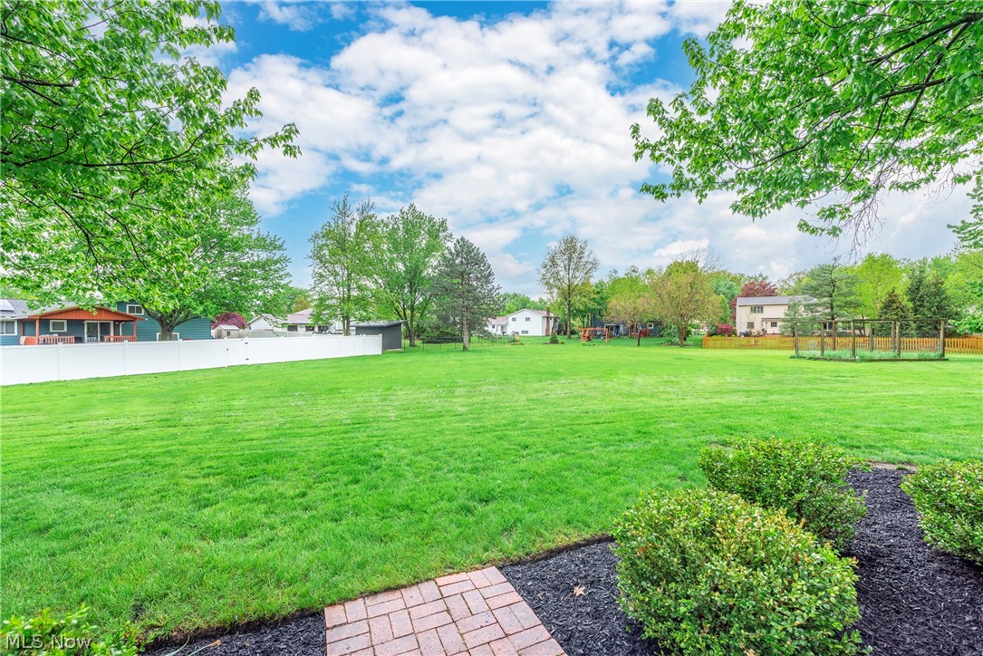 Meadow Lane 02 - Residential