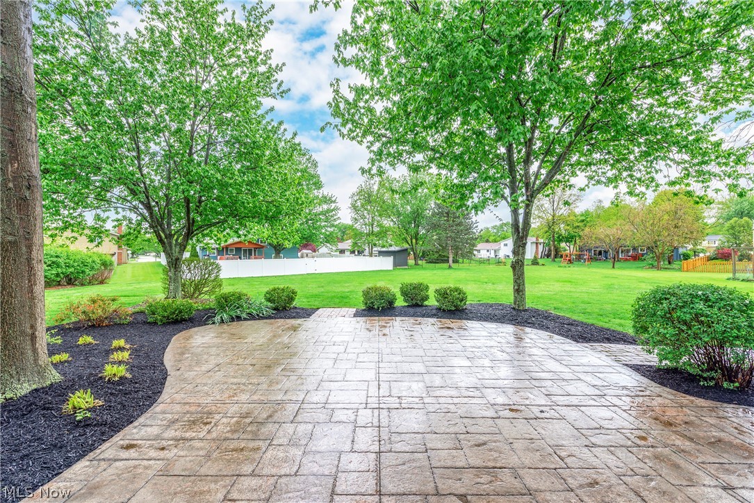 Meadow Lane 02 - Residential