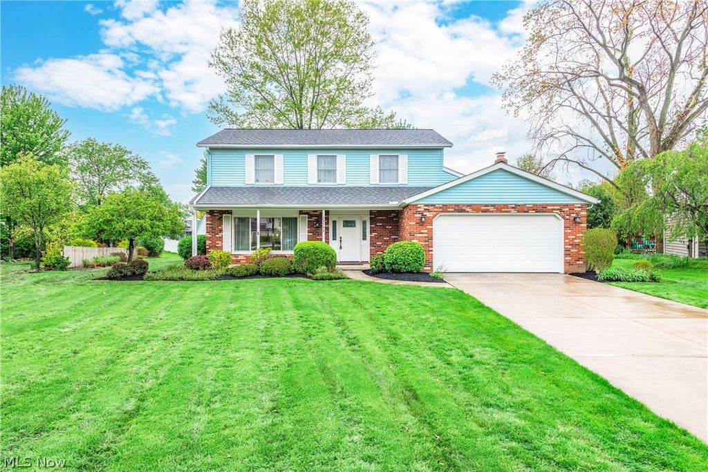 Photo of 24795 Framingham Drive, Westlake, OH 44145 (MLS # 5207033)
