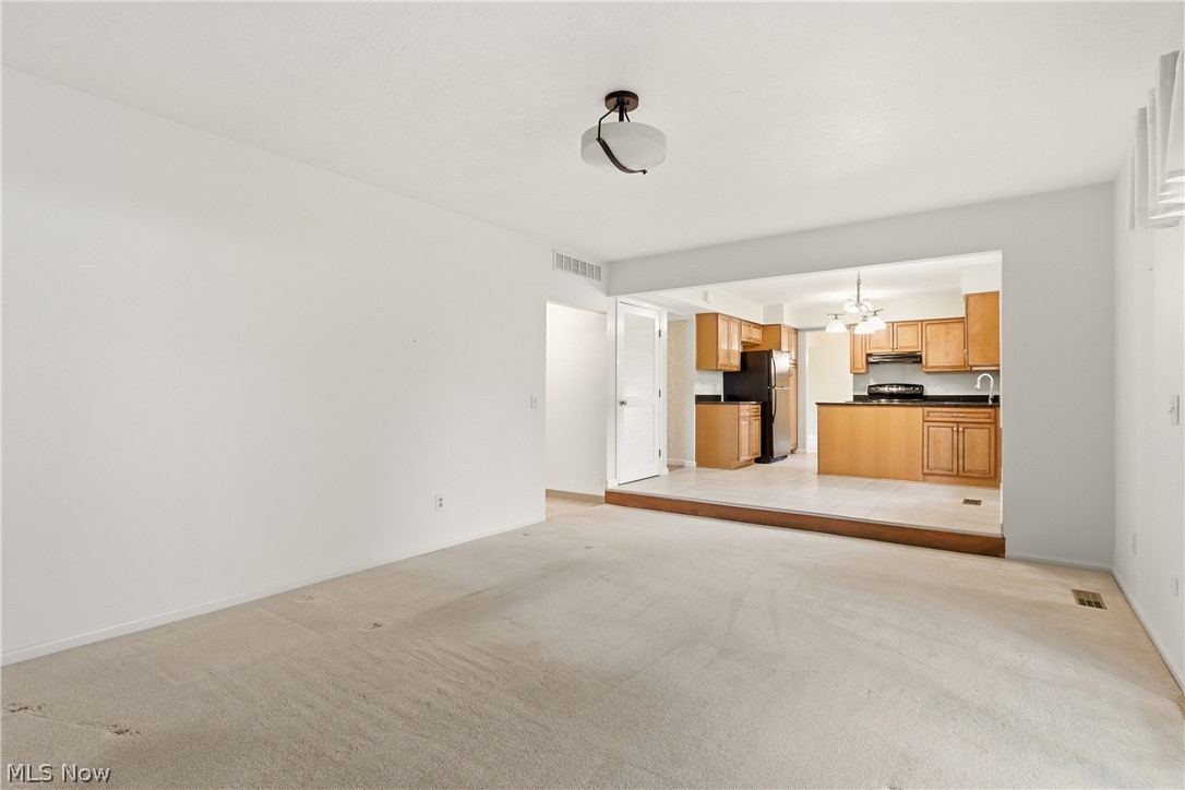 Meadow Lane 02 - Residential