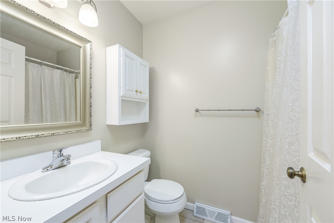 Meadow Lane 02 - Residential