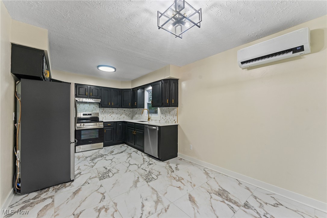 977 Chrysann Drive, Girard, Ohio image 8