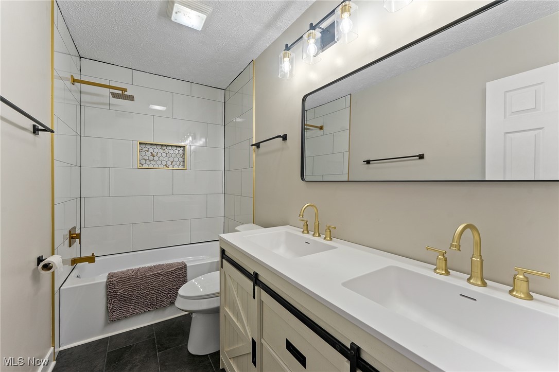 977 Chrysann Drive, Girard, Ohio image 13