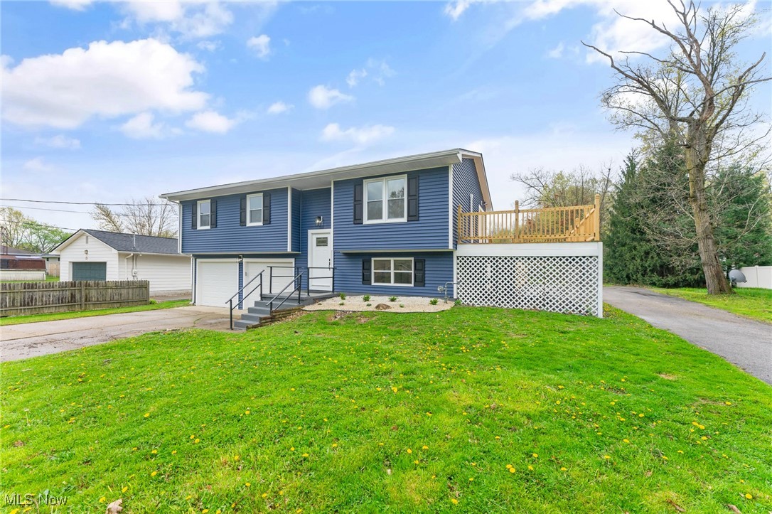 977 Chrysann Drive, Girard, Ohio image 2