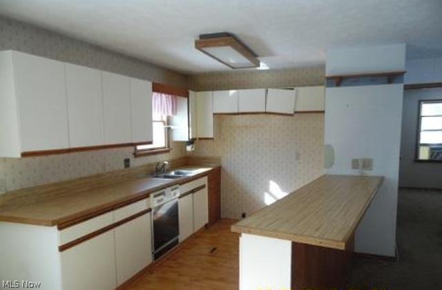 Kiwanis Lake - Residential