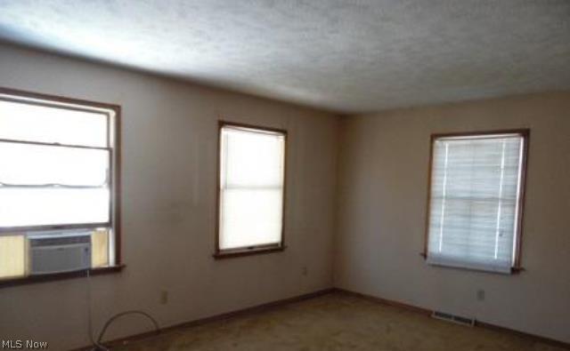 Kiwanis Lake - Residential