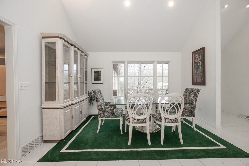8250 Creekside Trace Trce, Broadview Heights, Ohio image 3