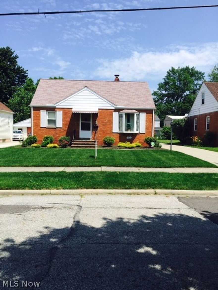 Well maintained 3 bedroom Bungalow in quiet neighborhood. Deck off back of house. Nicely landscaped. All appliances stay and buyers can have furniture if needed. City of Euclid Point of Sale inspection completed and satisfactory. Call agent today for more details.