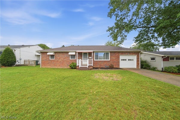 1009 NILES ST SW, MASSILLON, OH 44647 - Image 9d1db861d9a1fe0072dcd1c6820b7cbf/186535560