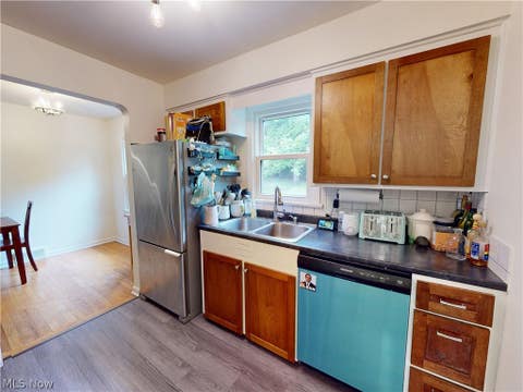 Tiny photo for 5972 Crossview Road, Seven Hills, OH 44131 (MLS # 5239094)