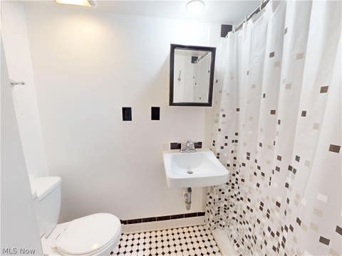 Tiny photo for 5972 Crossview Road, Seven Hills, OH 44131 (MLS # 5239094)